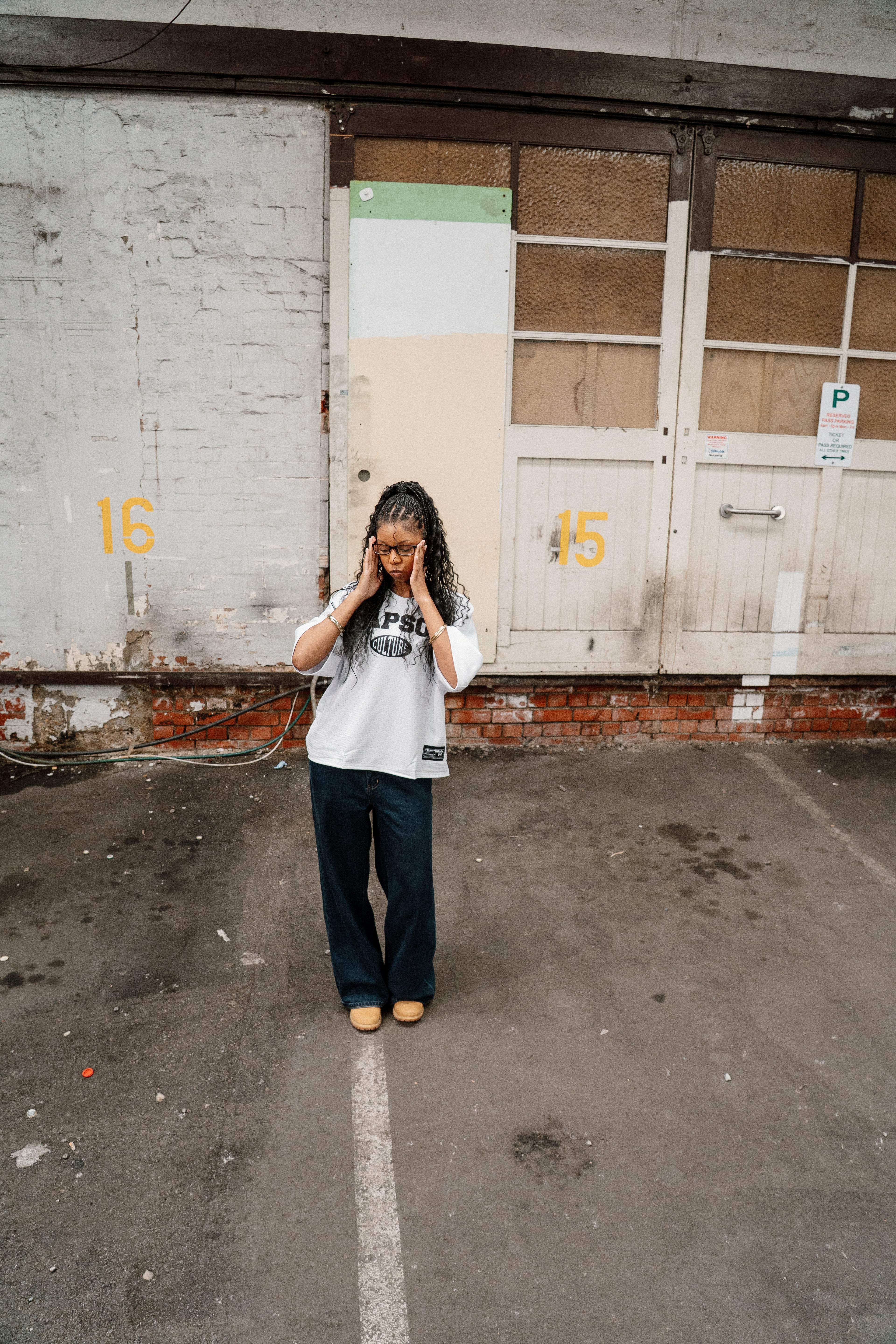 BOX FIT JERSEY - [WHITE & BLACK]